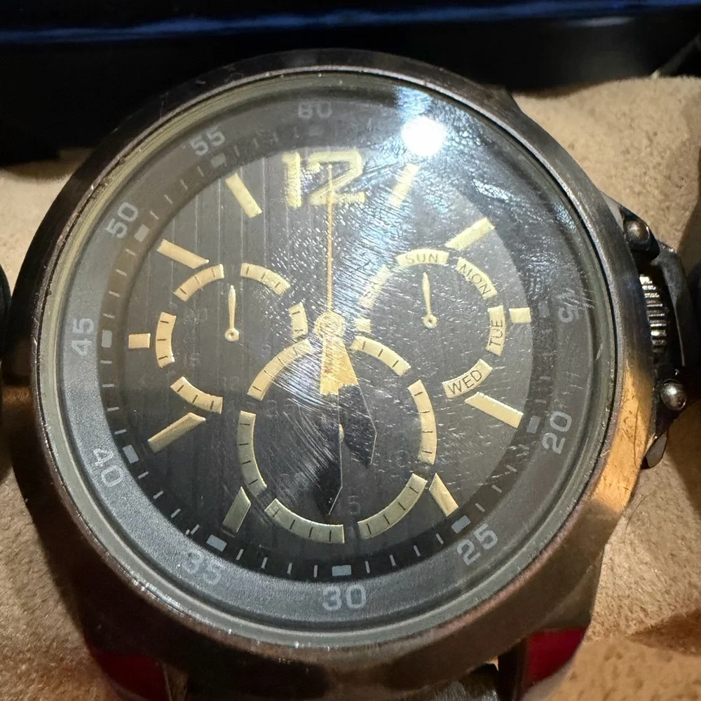 Lot of 6 watches most with new‎ battery’s
